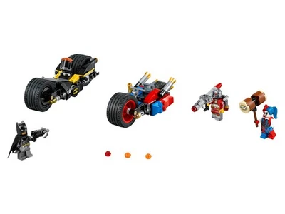 LEGO DC Comics Super Heroes: Gotham City Cycle Chase (76053) Missing 1 Figure - Image 1 of 3