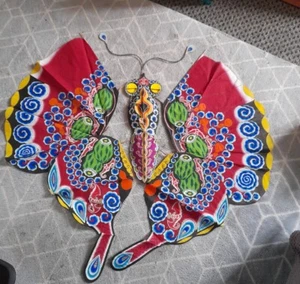 Vintage Japanese paper Butterfly puppet, amazing colours, small break on 1 wing. - Picture 1 of 13