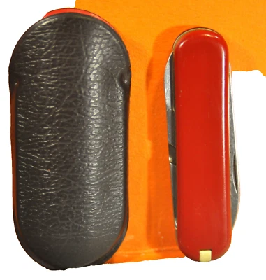 Navaja de Bolsillo Suiza Roja "VICTORINOX" Clásica SD Pequeña 58 mm 5 Funciones Foto 1 de 4