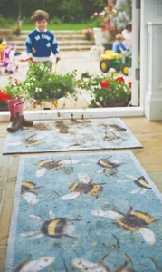 Alfombra de abrazo (abeja 3) 65x150 cm alfombra de puerta trampero de tierra / corredor lavable a máquina - Imagen 1 de 5