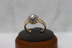18ct Yellow Gold Diamond Cluster Ring - Size M - Picture 1 of 7