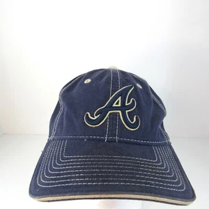 Atlanta Braves New Era Hombres Azul Blanco Puntada Ancha Correa Ajustable Gorra Sombrero - Imagen 1 de 8