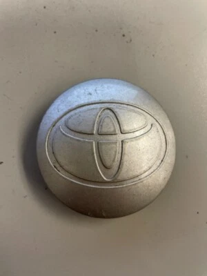 Toyota Scion XB OEM Center Hub Cap PT904-52060-CC F-216   69489 Foto 1 de 3