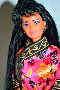 Chinois Barbie Poupée, Spéciale Edition Asiatique Kira, 1990's Rare, Bijoux,