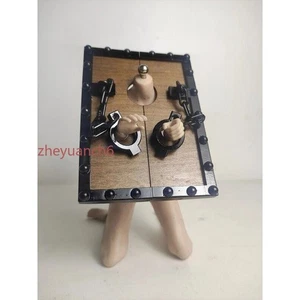 1/6 alte Holz Fesseln Soldaten Szene Requisiten Bjd Szene Zubehör Modell 1 Stück - Bild 1 von 5