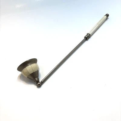 Peltre e imitación marfil cabeza giratoria vela tampón herramienta para el hogar gadget de colección Foto 1 de 4