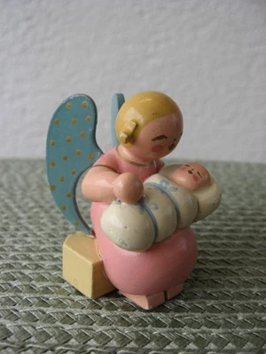 Wendt & Kühn alter ,  bunter Engel mit Kind Erzgebirge zu Satz Margeritenengel - Bild 1 von 4