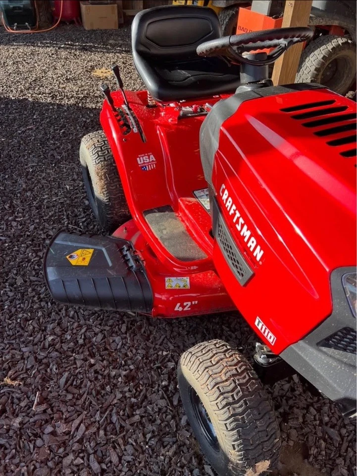 Craftsman T110 42in 17.5HP Gas Riding Tractor （New） - Image 1 of 4