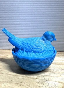 Blaue Milchschlacke Glas Vogel Rotkehlchen auf Nest Webkorb Hersteller Marke - Bild 1 von 12