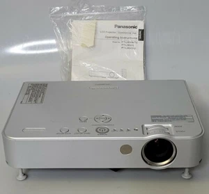 Panasonic PT-LB50NTU 3LCD Projector 2000 Lumens 294 Lamp Hours Tested & Working - Picture 1 of 8