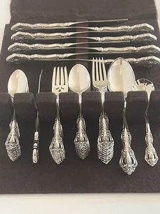 Oneida RAPHAEL Distinction  Stainless Flatware Set 44 Pc Service For 8 w/display - Picture 1 of 4