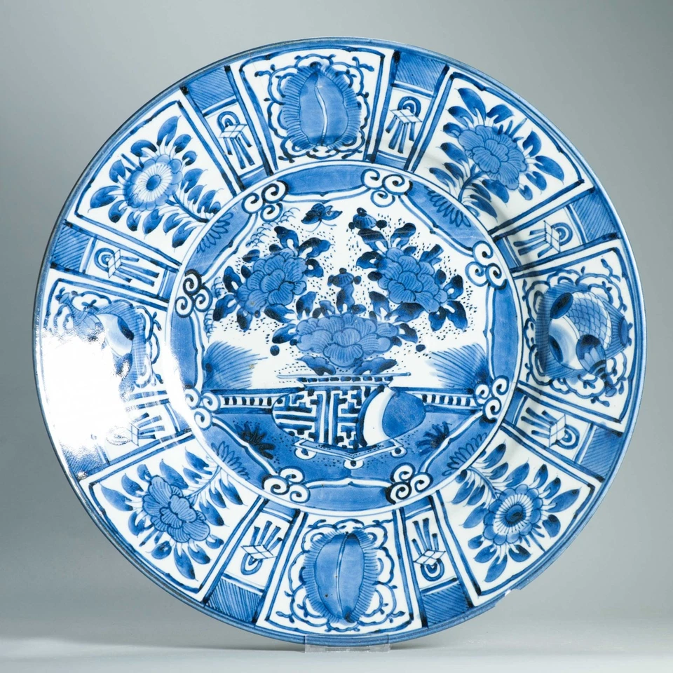 Plato de porcelana japonés antiguo Arita Edo período 17C 43,5 cm estilo Kraak Ming Foto 1 de 1