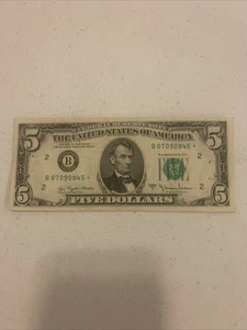 Vintage 1977-A $5 Star Note - Picture 1 of 4