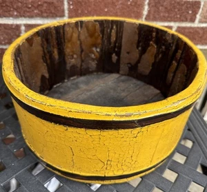 Primitive Vintage Yellow Wooden Shallow Bowl Distressed Look 6” T X 12” Diameter - Bild 1 von 7