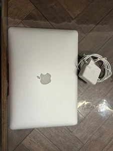 Apple MacBook Air 13.3" i5 5th Gen 8GB 128GB SSD – Fast Laptop Bargain Deal - Picture 1 of 8