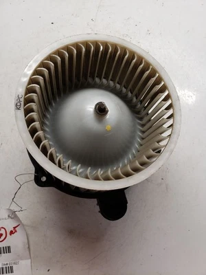 Motor de soprador HVAC usado serve: 2016 Hyundai Elantra grau A - Imagem 1 de 4