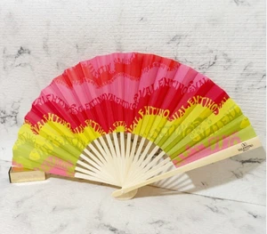 Valentino Verano Fan Escape Colorido Onda Colección VIP Regalo Novedad Raro Nuevo - Imagen 1 de 7