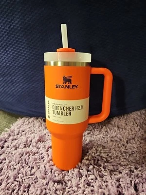 Vaso de ciruela Stanley Cup 40 oz Tigerlily acero inoxidable H2.0 FlowState apagador Foto 1 de 4