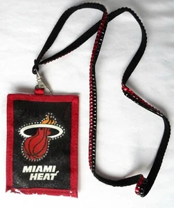 MIAMI HEAT RHONESTONE CREDENCIALES ID CORDÓN NBA MUJER Cuentas CON CREMALLERA NUEVO - Imagen 1 de 3