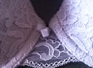 💰FINAL💸SALE💲36D Bra Maidenform  Shaping Support  Underwire Lilac LACE EUC