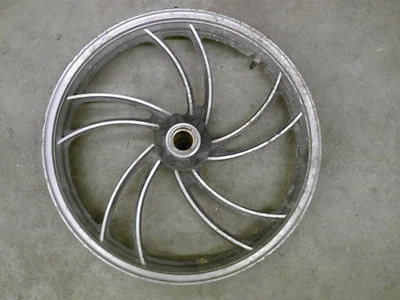 Yamaha XJ 650 H 1980 rueda magnética delantera 1,85 x 19 Foto 1 de 2