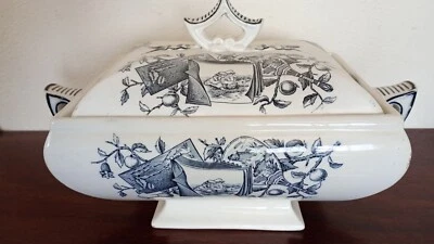 SOUPIÈRE EN FAÏENCE ANCIENNE - Photo 1/4