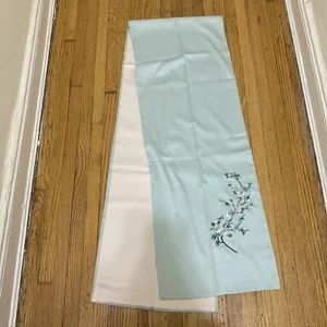 Artisan Su Embroidery Duo Tone Silk Scarf Orig. $100 NWT - Picture 1 of 5