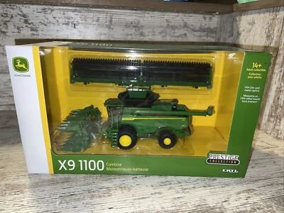 1/64 Scale John Deere X9 1100 Combine Draper & Folding Corn Head  Prestige - Image 1 of 4