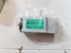 Mercedes Benz C220 C280 C36 E300 E320 C230 SL500  Expansion Valve 9018300084 - Bild 1 von 3
