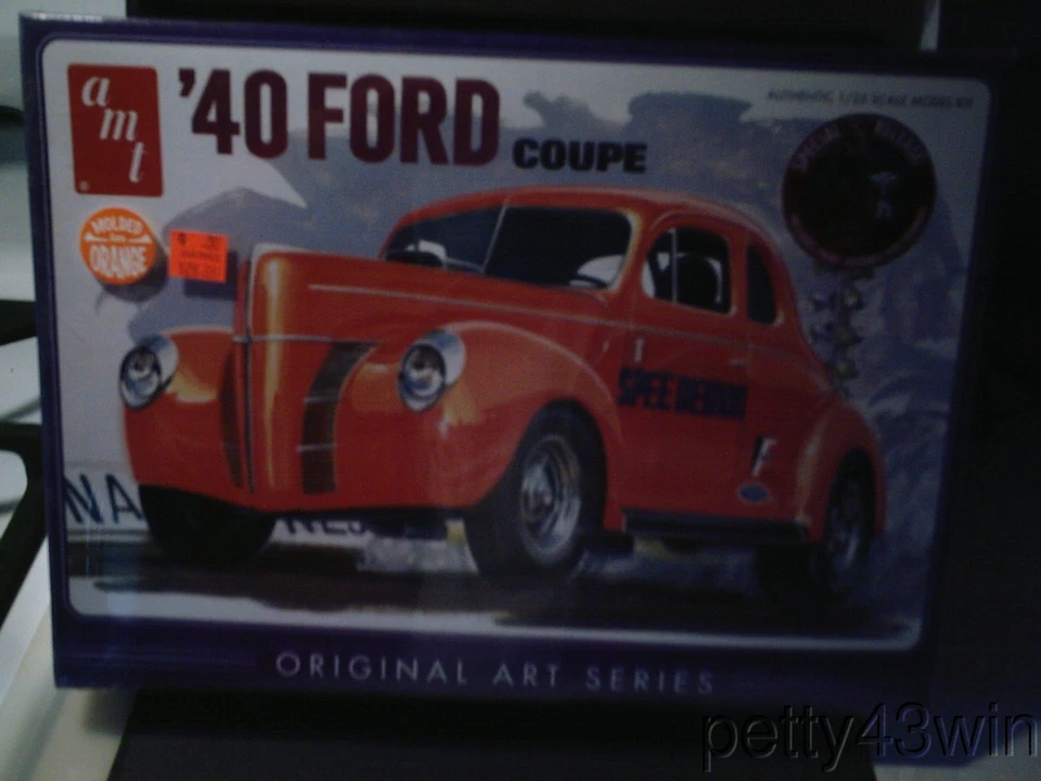 850 AMT 1940 FORD CPE MODEL IN COLOR KIT NEW GS - Image 1 of 1