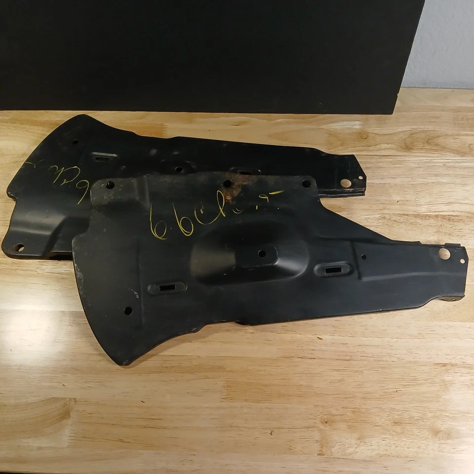 Chevrolet Belair Impala 1966 rejilla al panel del guardabarros GM #3874549 #3874550 L+R nuevo en caja Foto 1 de 4