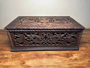 Antique Old Hand Carved Wooden Made Beautiful Floral Jewelry Box - Picture 1 of 14