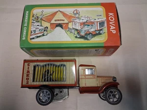 camion hawk eye  « Kovap » Jouet En Tôle neuf en boite 1/32 - Imagen 1 de 1