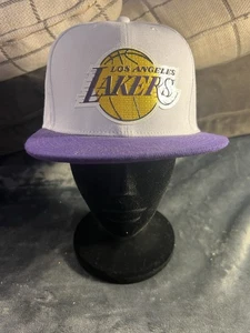 Los Angeles Lakers Cap Mens ULTRA GAME Snapback White Purple Black NBA Hat EUC - Picture 1 of 10
