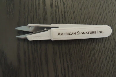 AMERICAN SIGNATURE INC AVERTISING SCISSOR SMALL 4 inch easy to Carry small - Image 1 of 2