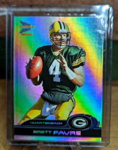 2000 PACIFIC PRISM HOLOFOIL - BRETT FAVRE - GREEN BAY PACKERS