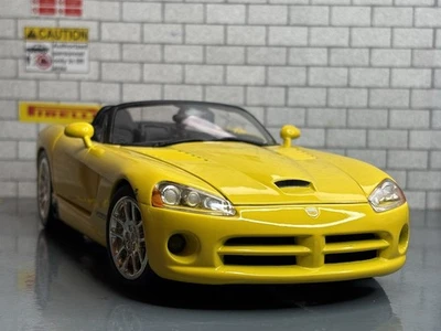 Dodge Viper SRT-10 2003 Rápido y Furioso 1:18 *HTF* (Amarillo) *¡Modelo RARO*! Foto 1 de 4