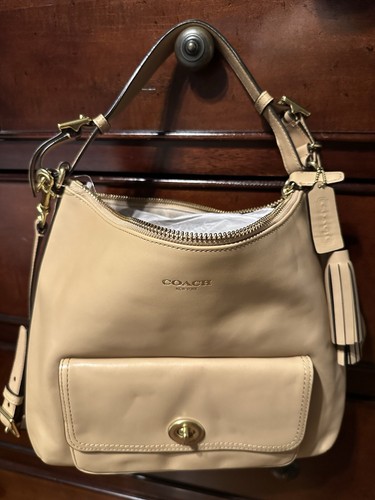 Borsa a mano Coach Legacy Courtenay Hobo in pelle sabbia abbronzata 22381 nuova con etichette