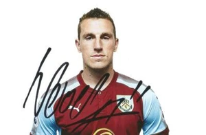 BURNLEY: CHRIS WOOD SIGNED 6x4 2017/2018 PORTRAIT PHOTO+COA - Picture 1 of 1