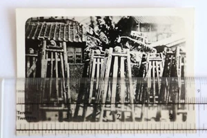 China, Cangue Folterkäfige, ca.1930. Original kleines Foto - Bild 1 von 3