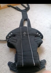 Domaro Carriboi Babytrage Rücken- und Bauchtrage Babytransport Trage 0-15kg - Bild 1 von 1