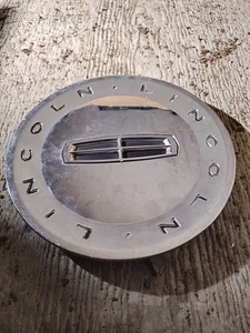 4W13-1A096-CA Chrome Wheel Center Cap Cover Fits For 2009-2010 Lincoln Town Car - Picture 1 of 2