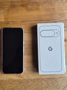 Google Pixel 10 - 256GB - Frost (Unlocked) - Picture 1 of 9