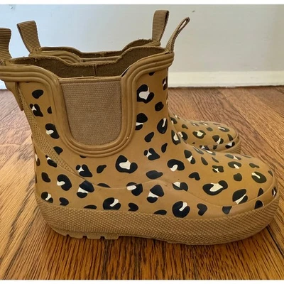 Botas de lluvia de leopardo para niñas Zara talla 7 niño pequeño Foto 1 de 4