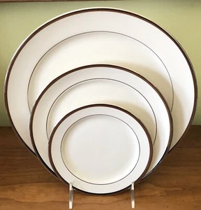 PICKARD China BRACCIALE PLATINO 3PZ POSTO CENA + INSALATA + PIATTO PANE - Foto 1 di 9