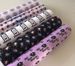 OFERTA AHORRO PACK DE 5 LAZOS DE PELO HOJA DE TELA DE LONA ESTAMPADA MORADA "MIÉRCOLES" - Imagen 1 de 2