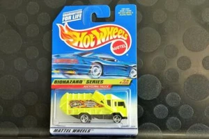 Hot Wheels BIOHAZARD SERIES RECYCLING TRUCK #3 OF 4 - Picture 1 of 2