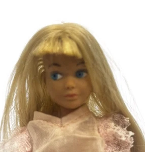 Vintage Barbie 1963 blonde Skipper kleine Schwester Puppe Mattel Japan Handarbeit Kleidung - Bild 1 von 8
