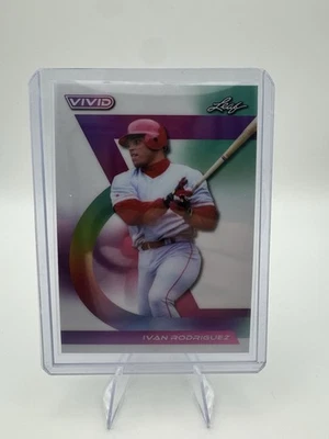 Hoja de lava blanca viva 2024 Iván Rodríguez 4/6 #31 Texas Rangers Foto 1 de 2