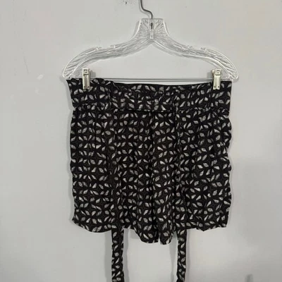 Maurices Lightweight Rayon Paper Bag Shorts Women's Size Medium Belt Included - Image 1 of 4
